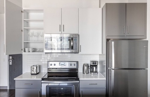 Downtown Chicago Apartment | Blueground | The Loop, pool & gym, nr Willis