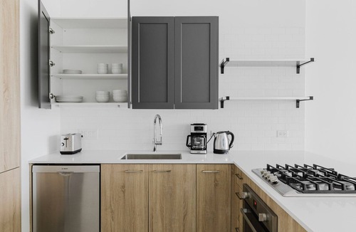 Near West Side Apartment | Blueground | West Loop, pool & AC, nr Willis