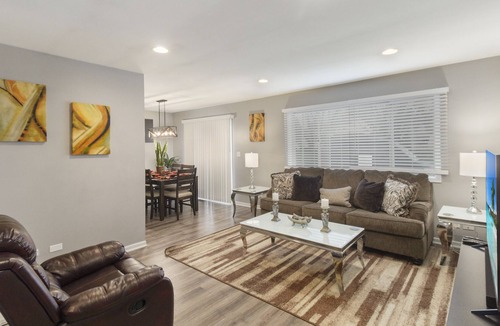 Bolingbrook House | Bolingbrook Rental - Old Stone Rd