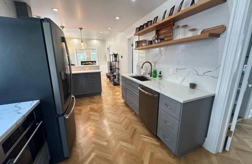 Rogers Park Apartment | Book Your Autumn Get Away, Safe & Serene, Beautiful Unit Chicago - SuperHost!