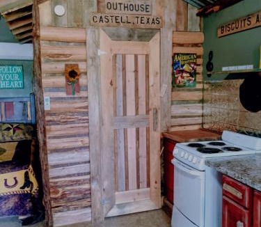 Voca House | Boot Scootin' Boogie