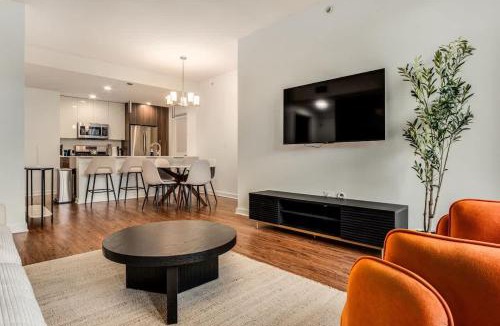 Near North Side Apartment | Boulevard Stays 5 mins to Riverwalk & Mag Mile 03