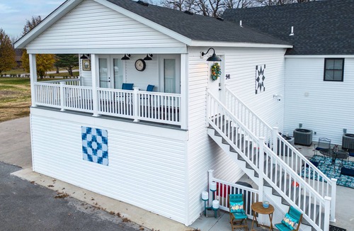 St. Clair County Apartment | Brand new apartment with full kitchen, porch and patio.1 King/1sofa bed/1 bathn