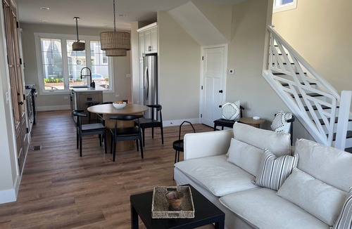 Ottawa House | Breathtaking Brand New 3-Bedroom2.5 bath Waterfront Home. Sleeps 6