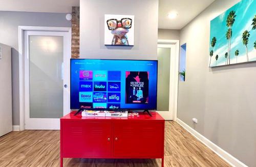Bridgeport Apartment | Bridgeport Place - free parking, McCormick Place-Sox Park