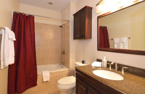 Wrigleyville Condo | Bright 2BR Apt w/Private Entrance & Laundry by AllSet Turnover
