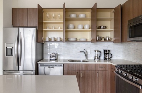 Streeterville Apartment | Bright Streeterville Jr 1BR w/Steam Room, nr Riverwalk, by Blueground