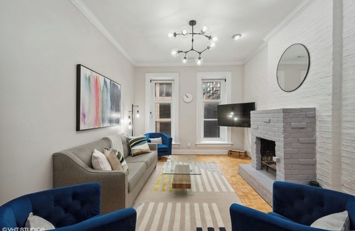 Near North Side Condo | Brilliant Downtown Chicago 3-Bedroom Condominium