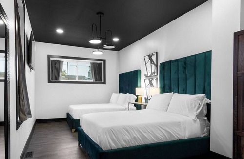 Grand Boulevard House | Bronzeville Luxury Black & White Duplex