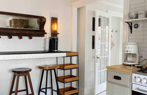 Geneva House | Campbell Street Cottage