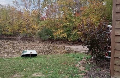 Akin RV Rental | Campground, in the heart of the 2024 Solar Eclipse path, country setting w/pond