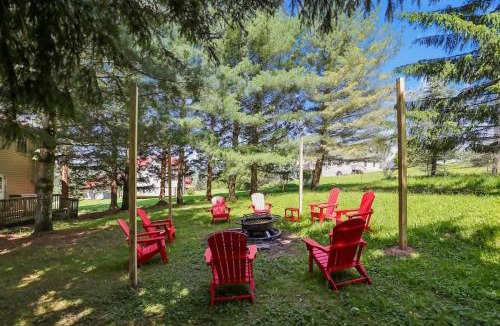 Canaan Valley Apartment | CanaanValley Views FirePit - Arcade - ResortAmenities