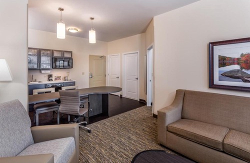 Bethlehem Hotel | Candlewood Suites Bethlehem South by IHG
