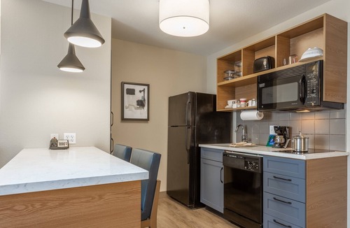O'Fallon Hotel | Candlewood Suites O Fallon by IHG