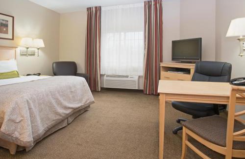 Orange Prairie Hotel | Candlewood Suites - Peoria at Grand Prairie by IHG