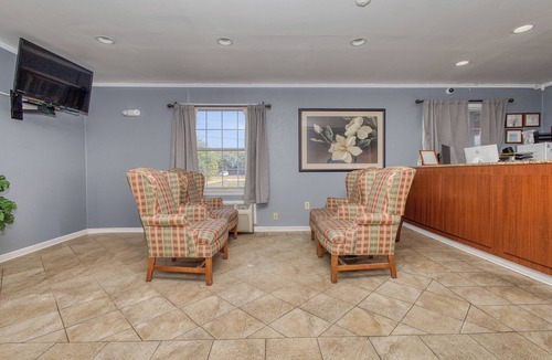 Rantoul Hotel | Capital O First Heritage Inn Rantoul IL I 57