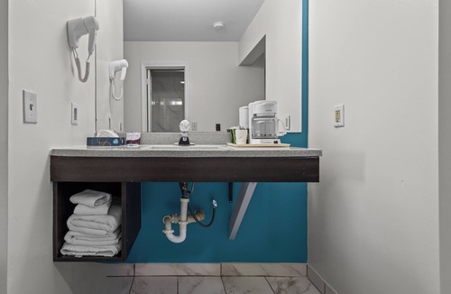 Rantoul Hotel | Capital O First Heritage Inn Rantoul IL I 57