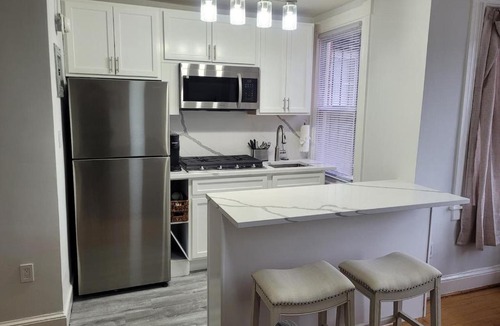 Stanton Park Apartment | Capitol Hill apt walk to Union Station wparking