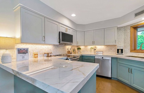 Blowing Rock Condo | Cardinal 303 | Fireplace, Restaurant, Pool, Spa