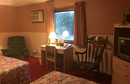 Carlinville Hotel | Carlin Villa Motel