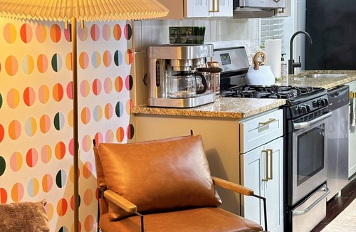 Avondale Apartment | Casa Wolfram 20 Minutes from Downtown In The Heart of Logan Sqaure