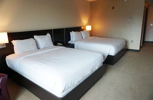 East St. Louis Hotel | Casino Queen Hotel
