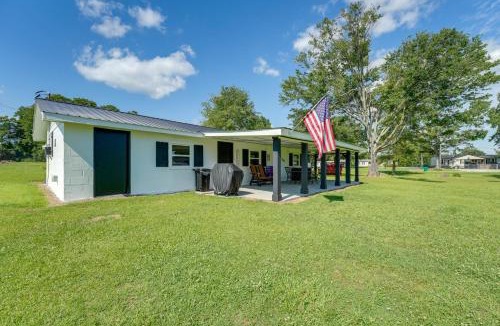 Centre House | 'Cast a Line Cabin' w/Dock on Weiss Lake