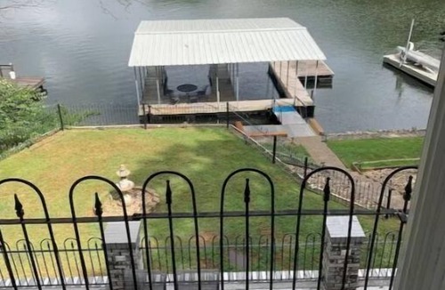 Goreville House | Castle Cove Lakefront Home
