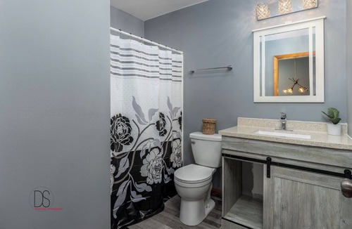 Graymont Villa | Central IL Peaceful Getaway - Pet Friendly!