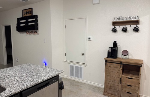 Copperas Cove House | Central Texas Charm in a cozy home with AC and comfortable amenities