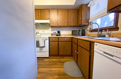 Urbana Condo | Centrally located to all things Champaign-Urbana!