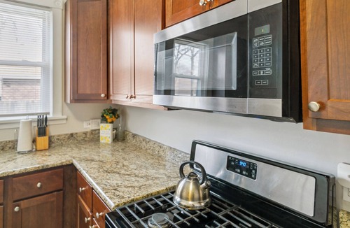 Libertyville Apartment | Centrally Located near downtown Libertyville