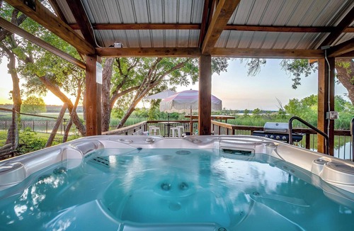 Dennis House | Château Lakefront | Pool, Hot Tub, Sleeps 18
