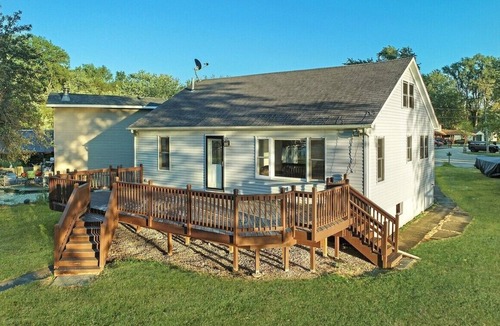 Fox Lake House | Chain O' Lakes Waterfront Getaway Home