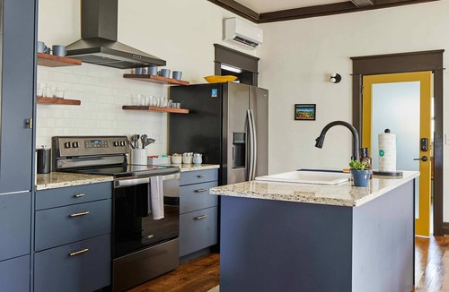 Five Points South House | Charles on 11th - Beautifully Restored Historic Southside Home Walkable Perfect for Groups