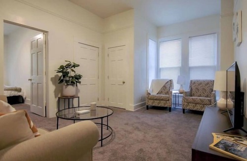 Des Moines Apartment | Charming 1BR Apt, Prime Location near Drake