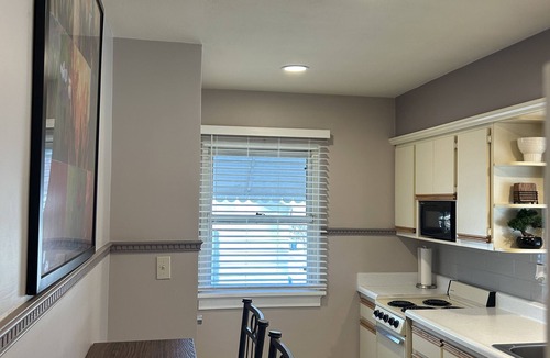 Edwardsville House | Charming 1BR Near Historic Downtown Edwardsville & SIUE