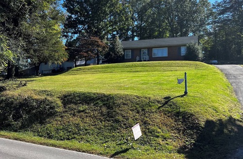 Cave Spring Apartment | Charming 2-bed private suite at The House on the Hill in marvelous Cave Spring