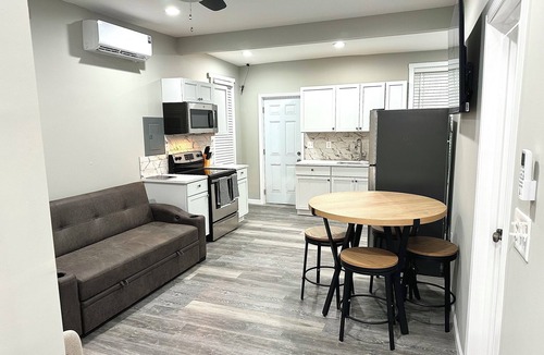 Winston-Govans Apartment | Charming 2-bedroom apartment in cool Baltimore with AC, WiFi