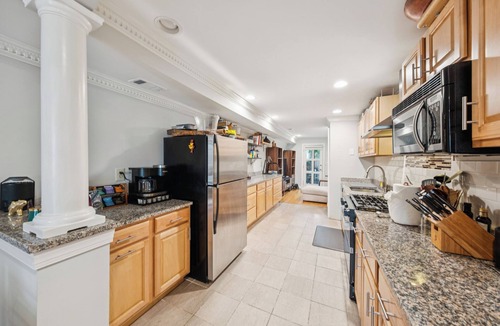 Shaw House | Charming 2-bedroom Bungalow near Center D.C.