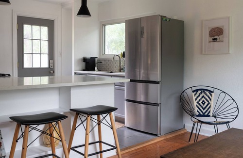 MLK House | Charming 2-bedroom bungalow in East Austin.