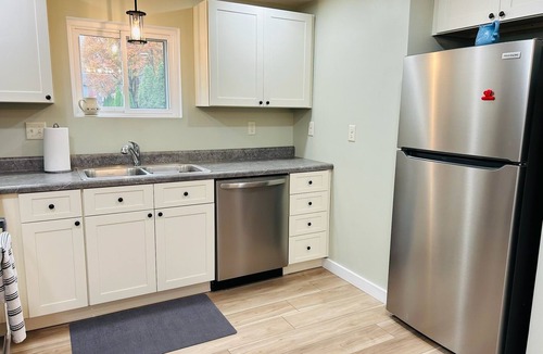 Galesburg House | Charming 2-bedroom house in historical Galesburg neighborhood