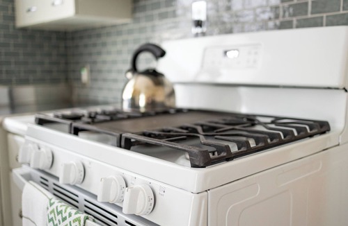 Geneva House | Charming 2-bedroom house with WiFi, AC in brilliant Geneva