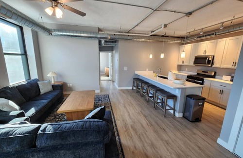 Moline Apartment | Charming 2-bedroom loft apartment in wonderful downtown Moline with AC, WiFi