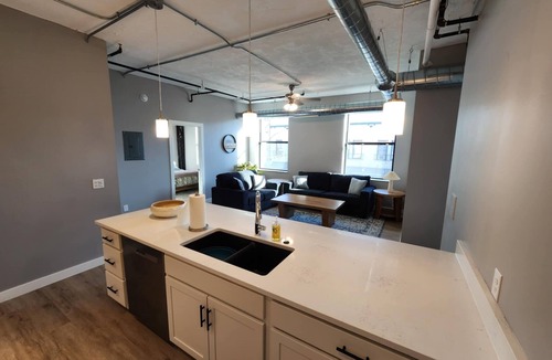 Moline Apartment | Charming 2-bedroom loft apartment in wonderful downtown Moline with AC, WiFi