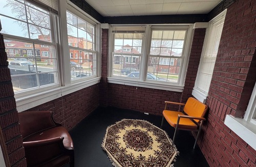 Chicago Lawn House | Charming 2-bedroom townhome in brilliant Chicago with WiFi, AC
