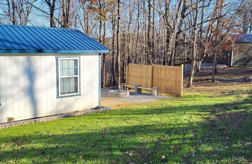 Mammoth Cave House | Charming 2-bedroom, 2 full baths and pet friendly house near Mammoth Cave NP.