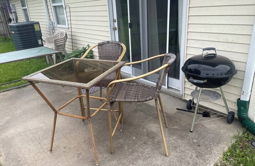 Murphysboro House | Charming 2-bedroom Condo with large driveway in Murphysboro sleeps up to10