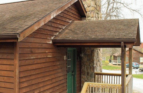Makanda Cabin | Charming 2BR/1B cabin - Winetrail, SIU, Shawnee Forest, Giant City, Cedar Lake
