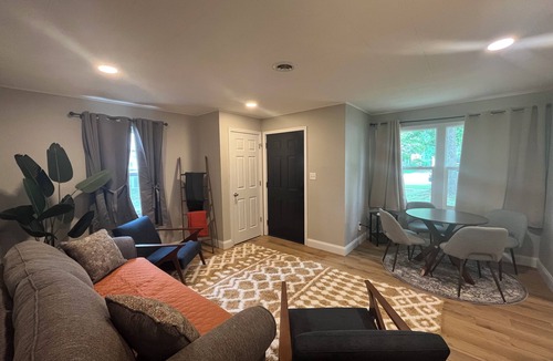 Springfield House | Charming 2BR Home in Springfield with AC near Fairgrounds & Hospital
